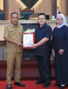 Wakil Gubernur Kalimantan Barat Krisantus Kurniawan menyampaikan Nota Penjelasan Ranperda APBD Kalbar 2027 dalam Rapat Paripurna DPRD Kalbar di Pontianak.