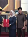Gubernur Kalbar Ria Norsan menyampaikan Nota Penjelasan APBD Perubahan Kalbar 2026 dalam Rapat Paripurna DPRD Kalbar.