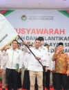 Gubernur Kalimantan Barat Ria Norsan menghadiri pengukuhan pengurus DPW dan DPD APPSI se-Kalbar di Hotel Alimoer, Sabtu (10/10/2026), sekaligus mendorong terciptanya perdagangan yang sehat dan berkelanjutan.