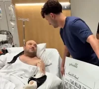 Ahmed al Ahmed terbaring di rumah sakit St George usai terluka saat menyelamatkan warga dalam penembakan Bondi Beach, Australia. (x.com/EiaoFaheem)