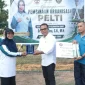 Ketua PELTI Kalbar Erlina Norsan memberikan arahan kepada pengurus, pelatih, dan atlet saat pembinaan tenis di Lapangan Tenis Sukadana, Kayong Utara.
