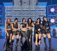 BABYMONSTER tampil energik membawakan lagu “We Go Up” di atas panggung, menegaskan dominasi mereka di industri K-Pop global. (instagram.com/babymonster_ygofficial)