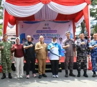 Gubernur Kalbar Ria Norsan membuka Peringatan Harganas ke-33 dan Pencanangan BBGRM XXIII Tahun 2026 di Taman Dirgantara Angkasa Pura, Kabupaten Kubu Raya.