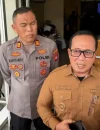Bupati Kubu Raya Sujiwo meminta Pertamina mengatasi antrean panjang BBM di sejumlah SPBU serta memperketat pengawasan distribusi agar pasokan tetap tersedia bagi masyarakat. (Foto: Prokopim KKR)