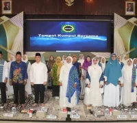 Gubernur Kalbar Ria Norsan saat menghadiri Halal Bihalal BKMT Kalimantan Barat di Pendopo Gubernur Pontianak, Sabtu (18/4/2026).