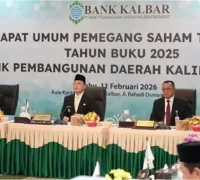 Gubernur Kalbar Ria Norsan memimpin RUPS Bank Kalbar Tahun Buku 2025 di Kantor Utama Bank Kalbar, Rabu (11/2/2026).