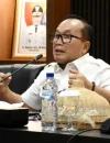 Bupati Kubu Raya Sujiwo memimpin rapat pembentukan misi kemanusiaan bedah rumah warga tidak layak huni.