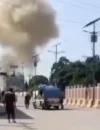 Ledakan bom mobil di masjid dekat kompleks markas kepolisian di Distrik Kohat, Pakistan, menewaskan sedikitnya 21 orang dan melukai 80 lainnya. (Foto: x.com/War_crazy44)