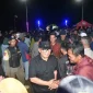 Bupati Kubu Raya Sujiwo Bupati Sujiwo meresmikan ruang publik Dermaraja di Rasau Jaya bersama masyarakat setempat. (instagram.com/prokopim_kuburaya)