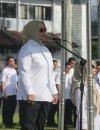 Bupati Erlina memimpin apel gabungan ASN Pemkab Mempawah usai libur Idulfitri 2026.