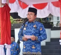 Bupati Kubu Raya Sujiwo memimpin apel ASN dan mendorong digitalisasi layanan publik. (Foto : Prokopim Kubu Raya)
