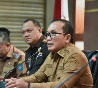 Bupati Kubu Raya Sujiwo memimpin rapat koordinasi dan mengingatkan ancaman karhutla serta El Nino ekstrem di wilayahnya.