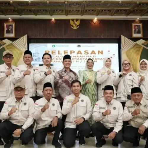 Gubernur Kalbar Ria Norsan melepas jemaah haji di Pendopo Gubernur