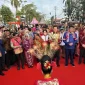 Gubernur Kalimantan Barat Ria Norsan bersama jajaran Pemkot Singkawang dan sejumlah menteri menghadiri perayaan Cap Go Meh 2026 di Singkawang.