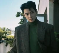 Cha Eun Woo memberikan pernyataan permintaan maaf terkait dugaan tunggakan pajak senilai 20 miliar won. (instagram/@eunwo.o_c)