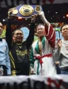 Petinju Kalimantan Barat Daud “Cino” Yordan berhasil mengalahkan petinju Filipina Adore Torres dalam laga Back to Champion 2026 dan mengamankan sabuk juara ABF Diamond kelas Super Welterweight di GOR Terpadu Pangsuma, Pontianak, Sabtu (10/10/2026) malam.