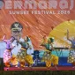 Dermaraja Sunset Festival 2026 berlangsung meriah di Dermaga Rasau Jaya. Cak Lontong mengapresiasi festival dan penataan kawasan Dermaraja.