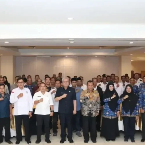 Sekda Kalbar Harisson saat menghadiri rapat penataan desa tahun 2026 di Pontianak, Rabu (17/6/2026).