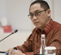 Dirjen Pengawasan Ruang Digital Kemkomdigi Alexander Sabar menyampaikan keterangan terkait penyalahgunaan Grok AI. (Foto: DRA/Humas Komdigi)