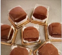 Dujjong-ku kue kenyal Dubai viral di Korea Selatan dengan isian pistachio dan marshmallow. (instagram.com/yoona__lim)