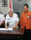 Sekda Kalbar Harisson mengikuti Ekspose Hasil EPPD 2026 terhadap LPPD kabupaten/kota se-Kalimantan Barat secara daring.