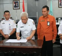 Sekda Kalbar Harisson mengikuti Ekspose Hasil EPPD 2026 terhadap LPPD kabupaten/kota se-Kalimantan Barat secara daring.