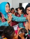 Erlina Ria Norsan mengajak orang tua membiasakan anak mengonsumsi ikan untuk mencegah stunting di Landak.