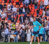Pelatih Valencia CF Fernando Martin semasa aktif melatih sebelum meninggal dalam kecelakaan kapal wisata di Labuan Bajo. (instagram.com/fernando21martin)