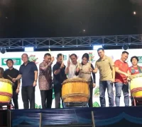 Festival Bakcang Singkawang 2026 resmi dibuka Wali Kota Tjhai Chui Mie di halaman Kantor Wali Kota Singkawang.