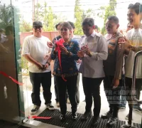Wali Kota Singkawang Tjhai Chui Mie meresmikan Kafe Garis di Jalan Merdeka Wali Kota Singkawang Tjhai Chui Mie meresmikan Kafe Garis di Jalan Merdeka, Singkawang Barat. (Prokopim Singkawang)