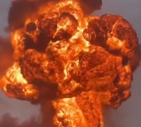 Ledakan besar akibat serangan udara Israel menghantam kawasan permukiman di Kota Gaza Ledakan besar akibat serangan udara Israel menghantam kawasan permukiman di Kota Gaza, Jumat (20/9/2025). (x.com/mhdksafa)