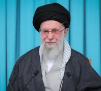 Pemerintah Iran mengumumkan kematian Ayatollah Ali Khamenei akibat serangan udara AS–Israel.