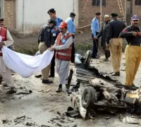 Serangan bom bunuh diri mengguncang markas pasukan paramiliter Pakistan di Peshawar. (x.com/MagmaNews)