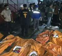 Tim DVI Polda Sulut melakukan identifikasi korban kebakaran Panti Werda Damai di Manado. (x.com/poldasulut_)