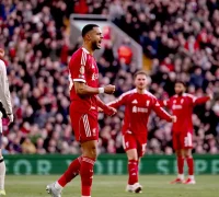 Pemain Liverpool, Cody Gakpo merayakan gol ke gawang West Ham dalam laga Premier League di Anfield dengan skor akhir 5-2.