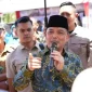 Gubernur Kalbar Ria Norsan saat menghadiri kegiatan Gema Membangun Desa di Desa Temajuk Kabupaten Sambas.