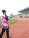 Gubernur Kalimantan Barat Ria Norsan meninjau kondisi fasilitas GOR Sultan Syarif Abdurrahman (SSA) Pontianak untuk persiapan renovasi bertahap mulai 2027.