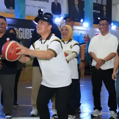 Gubernur Kalbar Ria Norsan membuka Gubernur Cup 2026 di GOR Perbasi Pontianak, (29/3/2026).