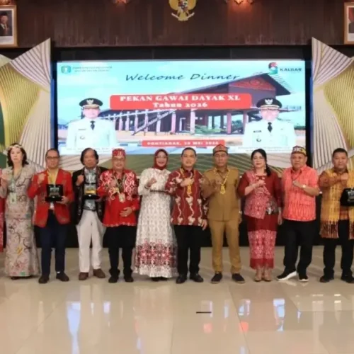 Gubernur Kalimantan Barat Ria Norsan menyampaikan sambutan di Welcome Dinner Pekan Gawai Dayak ke-40 serta ajakan menjaga harmoni dan persatuan masyarakat.