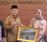 Pertemuan Gubernur Kalbar, Ria Norsan dengan anggota DPD RI terkait pemberdayaan perempuan di Kantor Gubernur, Selasa (28/4/2026).