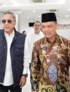 Gubernur Kalbar Ria Norsan menyambut kedatangan Menko Pangan RI Zulkifli Hasan di Bandara Internasional Supadio Kubu Raya.