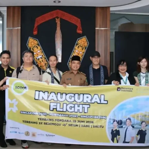 Gubernur Kalbar Ria Norsan meresmikan penerbangan Scoot Airlines rute Pontianak-Singapura di Bandara Supadio.