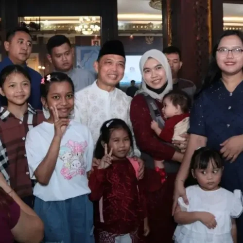 Open house Idulfitri Gubernur Ria Norsan dipadati warga Kalimantan Barat di Pendopo Gubernur, Pontianak, (22/3/2026)