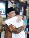 Gubernur Kalbar Ria Norsan bersama alumni IKA SMKN 4 Pontianak saat Halal Bihalal di Pendopo Gubernur Kalimantan Barat.