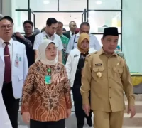 Gubernur Kalbar Ria Norsan saat kunjungan ke RSUD dr. Soedarso Pontianak meninjau kesiapan Program Fellowship Jantung bersama perwakilan Kemenkes RI.