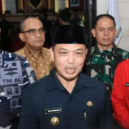 Gubernur Kalbar Ria Norsan mengajak masyarakat kompak mencegah Karhutla dan kabut asap.