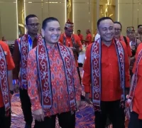 Gubernur Ria Norsan menghadiri Konferprov II GERDAYAK Kalbar di Pontianak didampingi Wagub Krisantus Kurniawan.