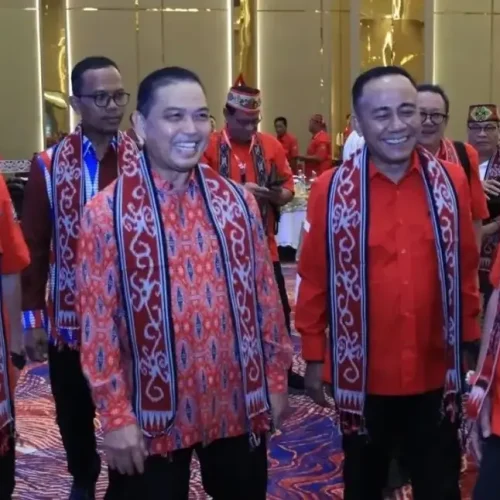 Gubernur Ria Norsan menghadiri Konferprov II GERDAYAK Kalbar di Pontianak didampingi Wagub Krisantus Kurniawan.