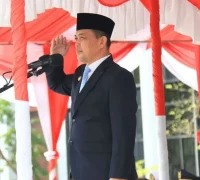 Gubernur Ria Norsan memimpin Upacara Hari Bela Negara ke-77 di Kalimantan Barat. (instagram.com/adpim.provkalbar)