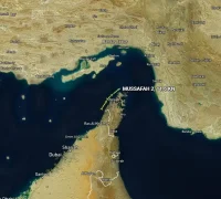 Peta lokasi ledakan kapal Musaffah 2 di Selat Hormuz antara Uni Emirat Arab dan Oman.